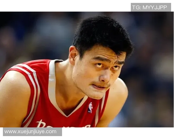 姚明职业生涯伤病回顾与影响分析，见证巨星如何克服挑战与困境