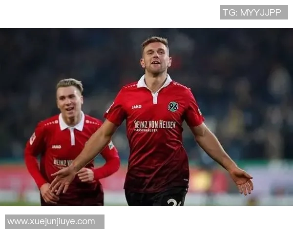 汉诺威96主场大胜,保级前景明朗 汉诺威96主场大胜,保级前景明朗